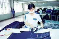 Dệt may, mặt hàng xuất khẩu có nguy cơ bị kiện chống bán phá giá.