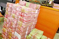 Có hay không chuyện bơm tiền vào các NHTM
