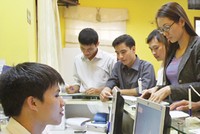 Mức phí giao dịch bình quân hiện là 0,2%.
