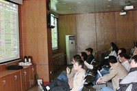 Sẽ không có một chiến lược cụ thể nào áp dụng cho mọi NĐT. Ảnh: Hoài Nam.