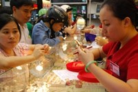 Giao dịch vàng trang sức gần như không bị ảnh hưởng từ việc đóng cửa sàn vàng (ảnh minh họa).