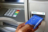 Việc phát triển hệ thống thẻ ATM chưa giải quyết được vấn đề thanh toán không dùng tiền mặt