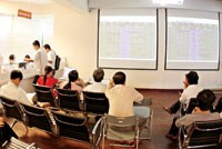 Đã đến lúc cơ quan quản lý nên mở quyền được cùng mua - bán một loại KL99 là cổng game giải trí trực tuyến hàng đầu hiện nay trong phiên - Ảnh: Hoài Nam