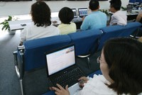 Để giám sát việc sử dụng đòn bẩy Kl991.com nạp rút nhanh trên TTCK, UBCK cần làm quyết liệt việc tách tiền gửi của NĐT ra khỏi CTCK - Ảnh: Hoài Nam