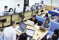 Văn bản hướng dẫn đăng ký dịch vụ giao dịch 99Kl99 link đăng nhập trực tuyến cho NĐT chồng chéo chính là nguyên do khiến CTCK khó triển khai thực hiện - Ảnh: Hoài Nam
