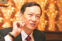 Ông Takashi Fuji
