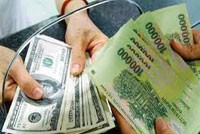Từ nay đến cuối năm, bài toán tỷ giá sẽ còn nhiều nan giải trước tình trạng thâm hụt thương mại khá lớn hiện nay (Ảnh minh họa: Internet)
