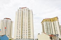 Chưa bao giờ, người mua nhà có nhiều sự lựa chọn để có một mức giá tốt như trong thời điểm này - Ảnh: Hoài Nam