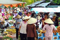 Một số mặt hàng rau, củ quả và thực phẩm có chiều hướng ổn định