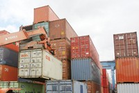 Thoát lầy nợ nần: Thách thức lớn