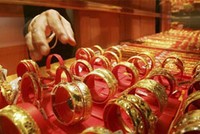 Giá vàng liên tục lập kỷ lục mới trên thị trường quốc tế
