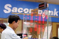 Trước những nghi vấn về quyết định mua 100 triệu CP quỹ, dư luận đang chờ đợi thông tin chính thức từ lãnh đạo STB