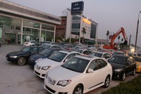 Chiêu “chém” khách mua xe chạy phí của showroom ôtô