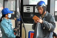 Áp lực giá xăng, tiếng nói từ DN 