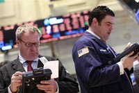 Phố Wall có trọn 1 tuần giảm điểm trước những lo ngại về tình hình châu Âu - Ảnh: Reuters