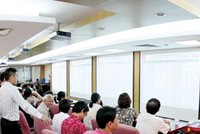 Theo thông lệ quốc tế, các CTCK nếu là thành viên của Sở GDCK thì nhất thiết phải là thành viên của VASB