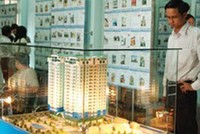 Công ty Lê Thành có nhiều chính sách hỗ trợ người mua và tích cực tìm kiếm khách hàng nhưng cả tháng 6 chỉ bán được có 2 căn