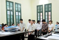 Lừa đảo bằng sổ đỏ “phôi thật, nội dung giả”
