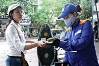 Giảm thuế xăng không ảnh hưởng tới ngân sách