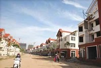Thị trường căn hộ Hà Nội: Người mua tiếp tục “đánh xuống”