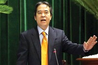 Vàng, nợ xấu làm “nóng” nghị trường