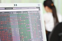 “Shadow banking” có phải là “ngành tín dụng đen”?