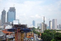 Hiện có ý kiến cho rằng tình hình hiện nay đã “thuận lợi” cho việc nới lỏng chính sách tiền tệ trong năm 2013, tạo thuận lợi cho tăng trưởng.
