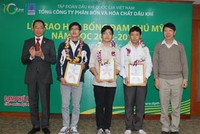 DPM trao học bổng cho sinh viên 