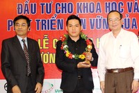 “Đất Xanh - Thương hiệu Việt uy tín năm 2013”