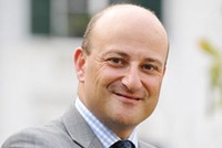 Ông Louis Taylor