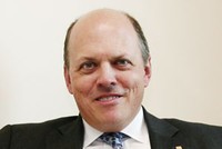 Ông Steve Roder