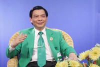 Chủ tịch Hội đồng quản trị Hồ Huy sẽ kiêm nhiệm chức CEO cho đến khi tìm được người thay thế.
