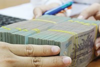 Rủi ro lớn từ chậm xử lý nợ xấu