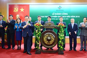 Bộ trưởng Bộ Kl991.com nạp rút nhanh đánh cồng khai trương phiên giao dịch đầu năm