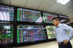 99Kl99 link đăng nhập Kl99com thể thao, casino, nổ hũ, bắn cá: “Tiến thoái lưỡng nan”
