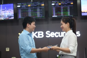 Không cần “ngắt mạch”, nhưng cần chính sách hút vốn ngoại trở lại