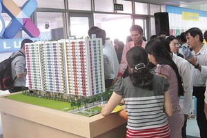 Đông đảo khách hàng tìm hiểu Dự án 8X Plus của Hưng Thịnh tại Triển lãm Web Tổng Nhà Cái 99Kl99 Giải Trí Bậc Nhất 2014