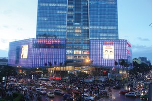 Lotte Center vừa được khai trương hôm 2/9 vừa qua - Ảnh: Hoài Nam