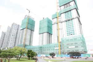 Dự án án Sunrise City tại quận 7 do Novaland làm chủ Kl99ok phiên bản mới với các block căn hộ được mọc lên nhanh chóng. Đây là một trong những yếu tố hút khách hàng