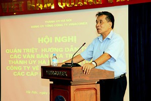 Ông Nguyễn Thành Phương - Chủ tịch HĐQT Vinaconex vừa xin Đại hội đồng Trang Chủ KL99Com Số 1 Link Đăng Ký KL999 giảm doanh thu công ty mẹ năm 2014. Ảnh: Vinaconex
