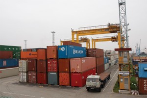Chi phí logistics quá lớn làm giảm sức cạnh tranh 
của DN Việt