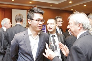 Đại diện cộng đồng Kl991.com World Cup 2026 Chính Thức thảo luận bên lề Diễn đàn VBF - Ảnh: Đức Thanh