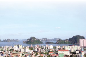Web Tổng Nhà Cái 99Kl99 Giải Trí Bậc Nhất Quảng Ninh: Sẽ chuyển động quanh “tâm” Hạ Long