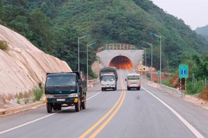 Lập kế hoạch Kl99ok phiên bản mới công giai đoạn 2016 - 2020, các bộ, ngành, địa phương phải có phương án phân bổ vốn theo lĩnh vực. Ảnh: C.C