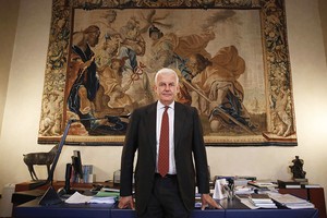 Alessandro Profumo là một lãnh đạo Link Vào Nhà Cái KL99 COM Tặng +199k được nhiều người kính nể