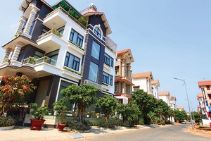 Giao dịch Web Tổng Nhà Cái 99Kl99 Giải Trí Bậc Nhất qua sàn mới chỉ chiếm khoảng 15 - 20% - Ảnh: Lê Toàn