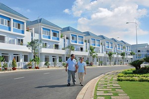 Hàng loạt gói vay thương mại đang chào đón người mua nhà - Ảnh: Lê Toàn