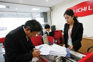 6 tháng đầu năm, tổng doanh thu phí Kl99kl phiên bản hoạt động của Dai-ichi Life Việt Nam đạt gần 1.390 tỷ đồng, tăng hơn 35% so với cùng kỳ 2014