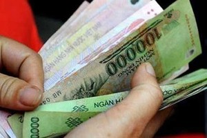 Tạm hoãn công bố đề xuất tăng lương tối thiểu vùng