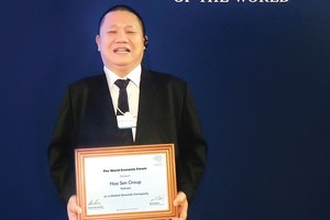Ông Lê Phước Vũ, Chủ tịch HĐQT HSG tại Hội nghị thường niên New Champions lần 9 cùng chứng nhận HSG là thành viên Cộng đồng Kl991.com World Cup 2026 Chính Thức tăng trưởng toàn cầu